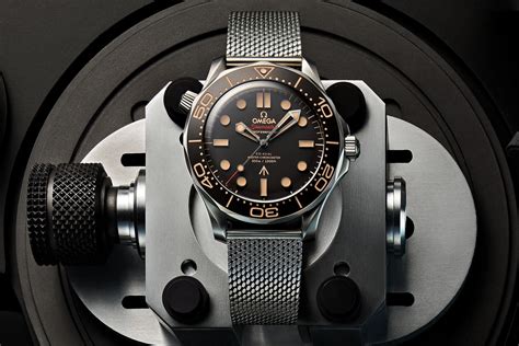 omega james bond watch 007.